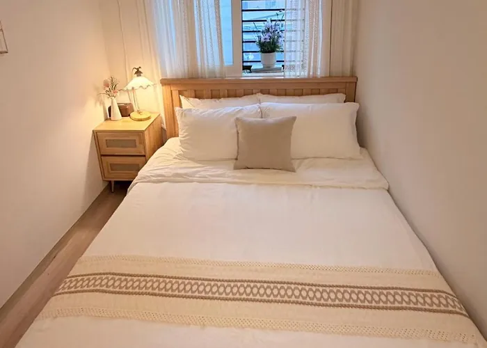 Staywoodnote